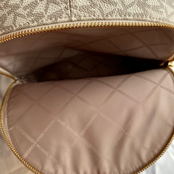 MK bag and wallet set - Picture 5 of 8